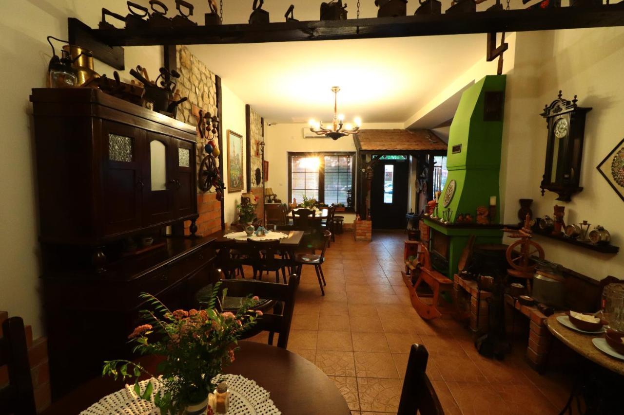 Karczma Pod Jesionem Hotel Brdow Kültér fotó