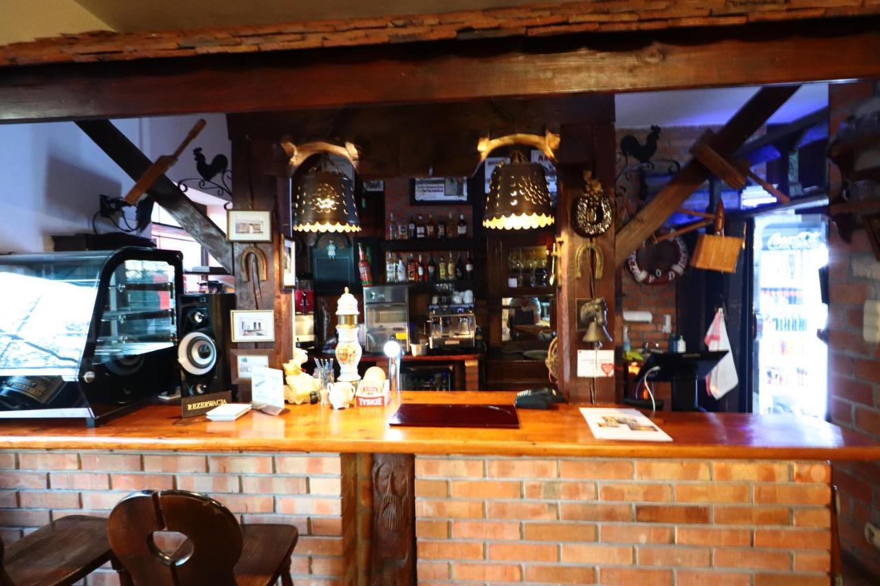 Karczma Pod Jesionem Hotel Brdow Kültér fotó
