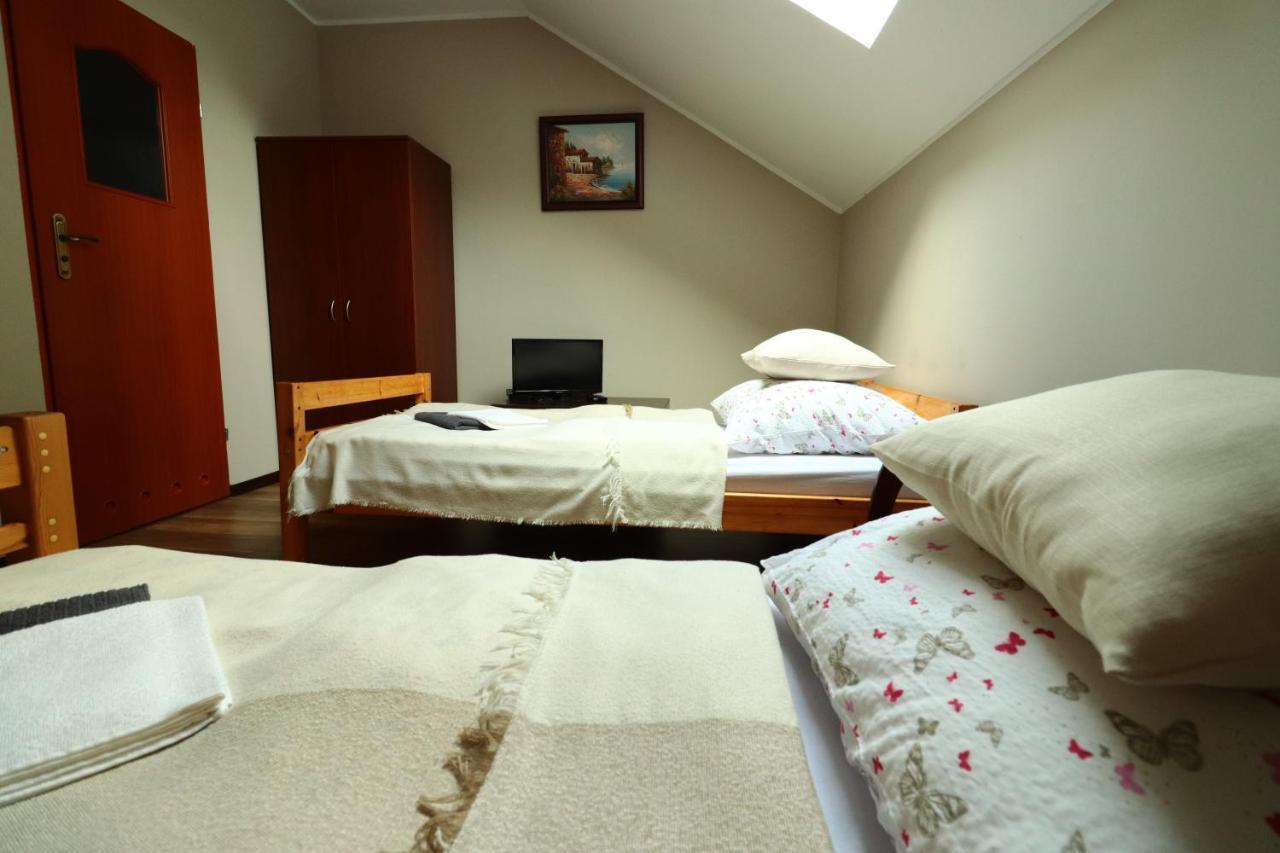 Karczma Pod Jesionem Hotel Brdow Kültér fotó