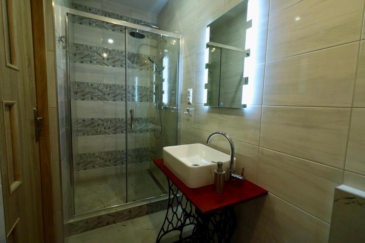Karczma Pod Jesionem Hotel Brdow Kültér fotó