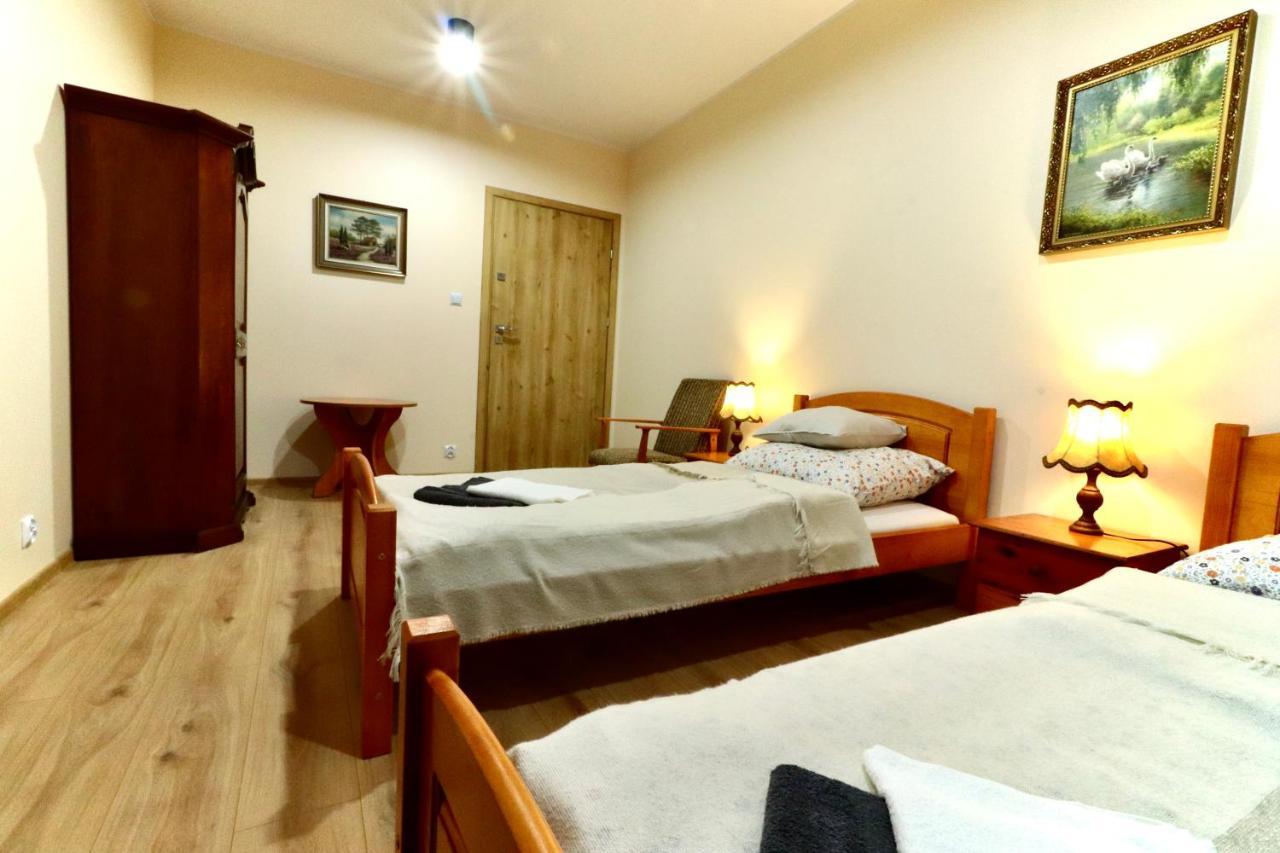 Karczma Pod Jesionem Hotel Brdow Kültér fotó