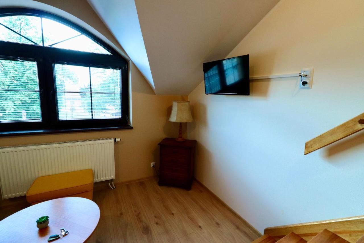 Karczma Pod Jesionem Hotel Brdow Kültér fotó