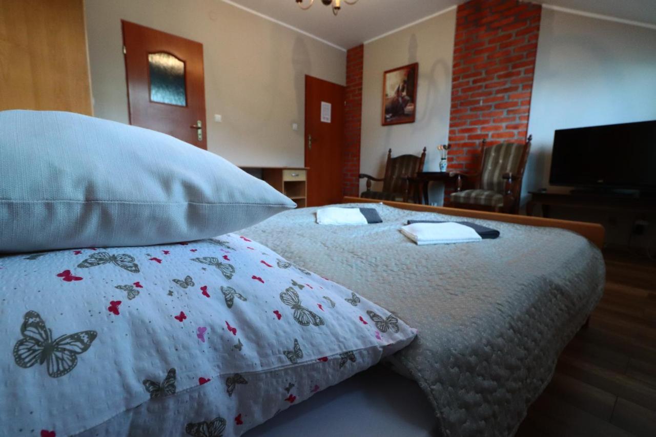 Karczma Pod Jesionem Hotel Brdow Kültér fotó