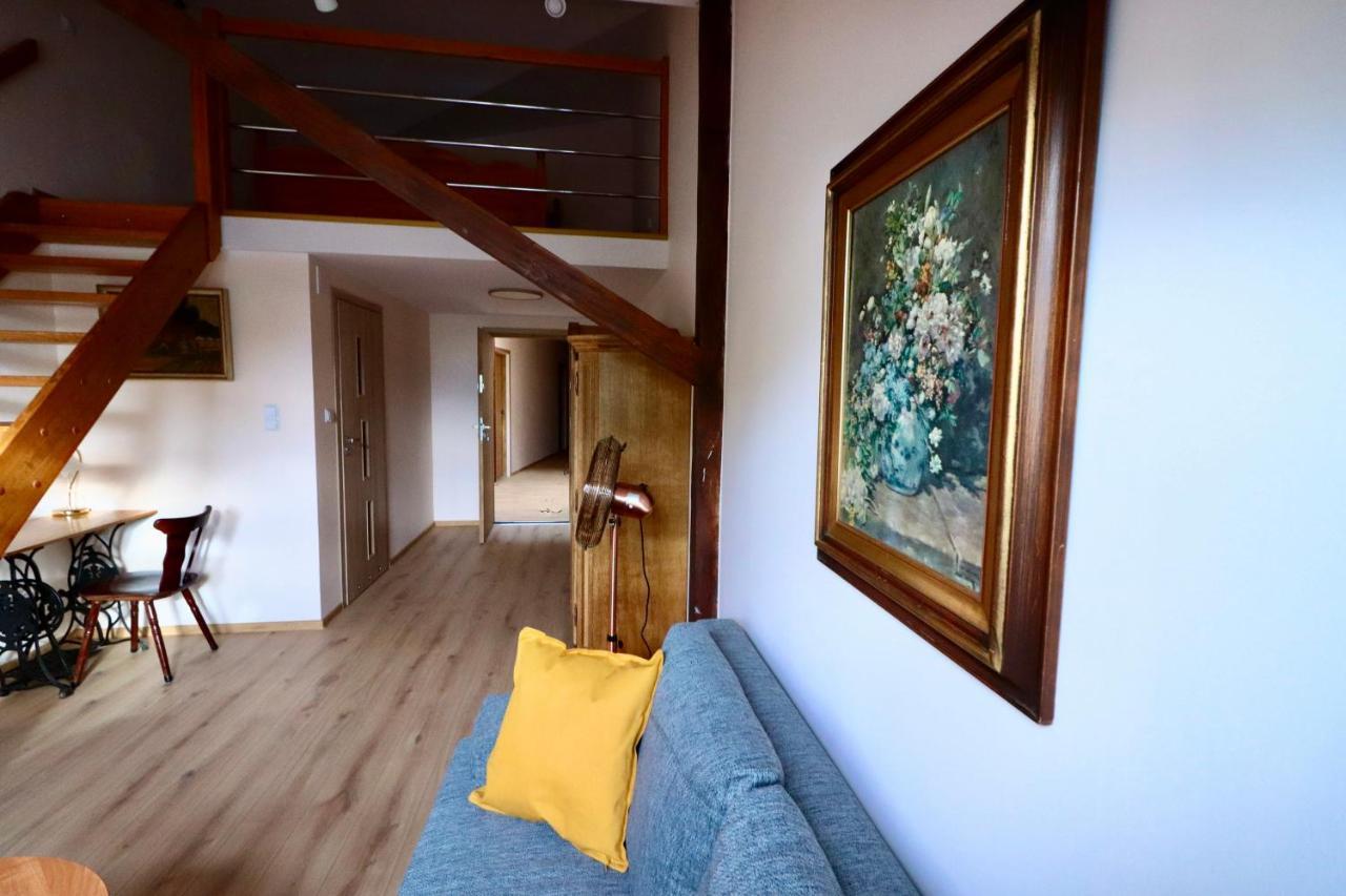 Karczma Pod Jesionem Hotel Brdow Kültér fotó